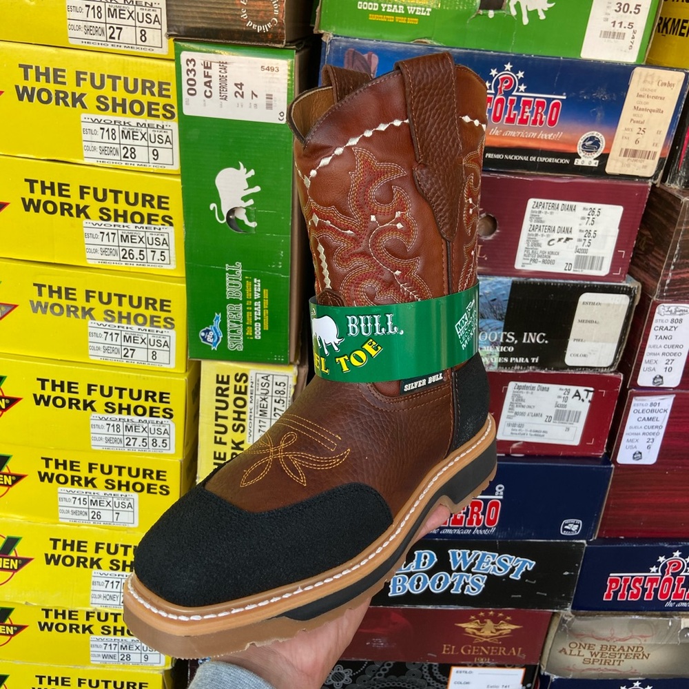 Steel toe work boot